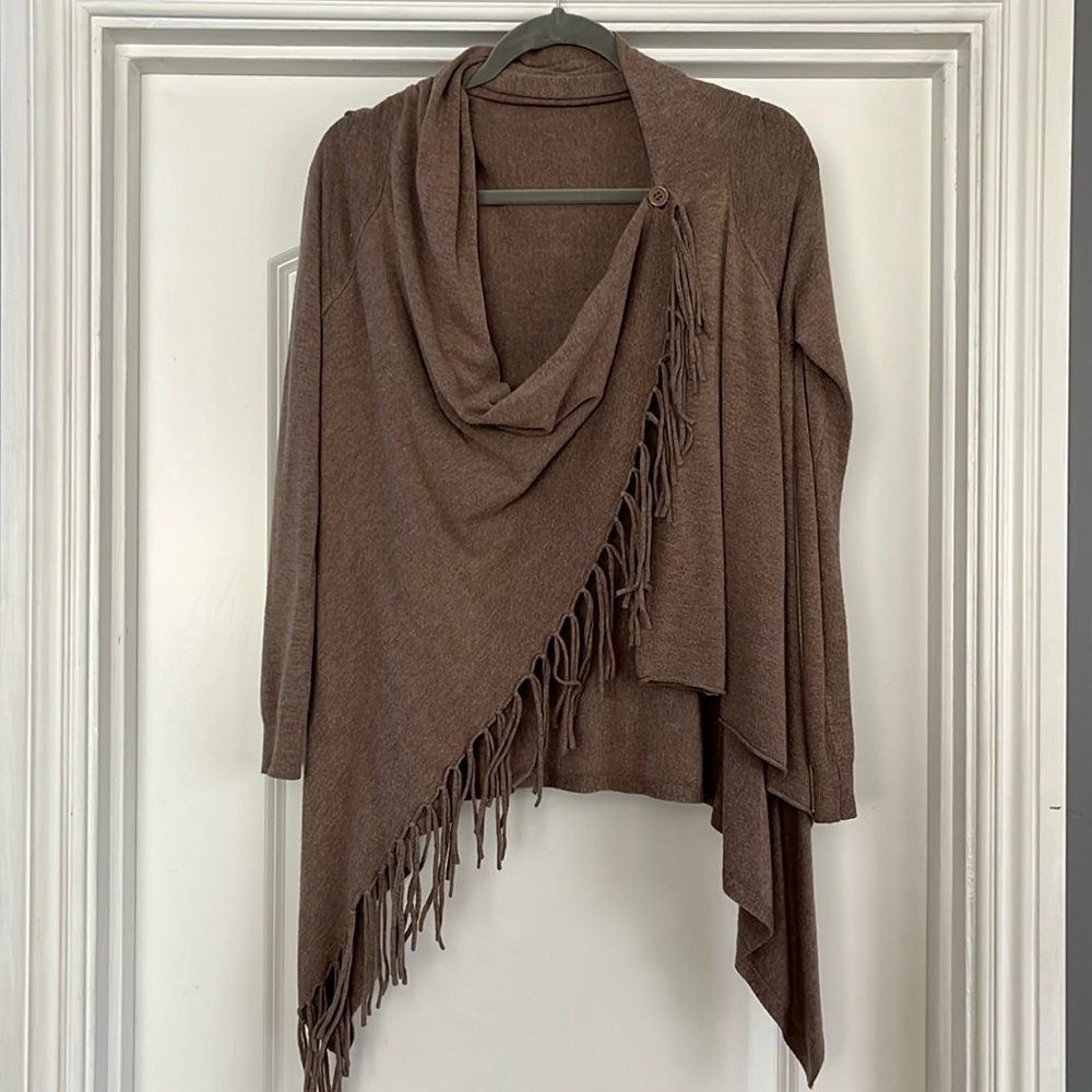 Brown sweater / cover